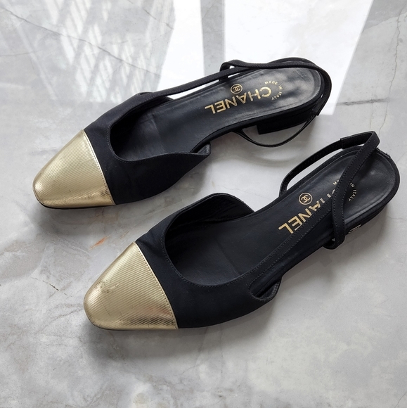 SOLD Chanel Slingbacks - Picture 4 of 10